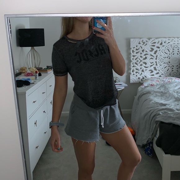 AC/DC Hollister Graphic Tee - Picture 3 of 3